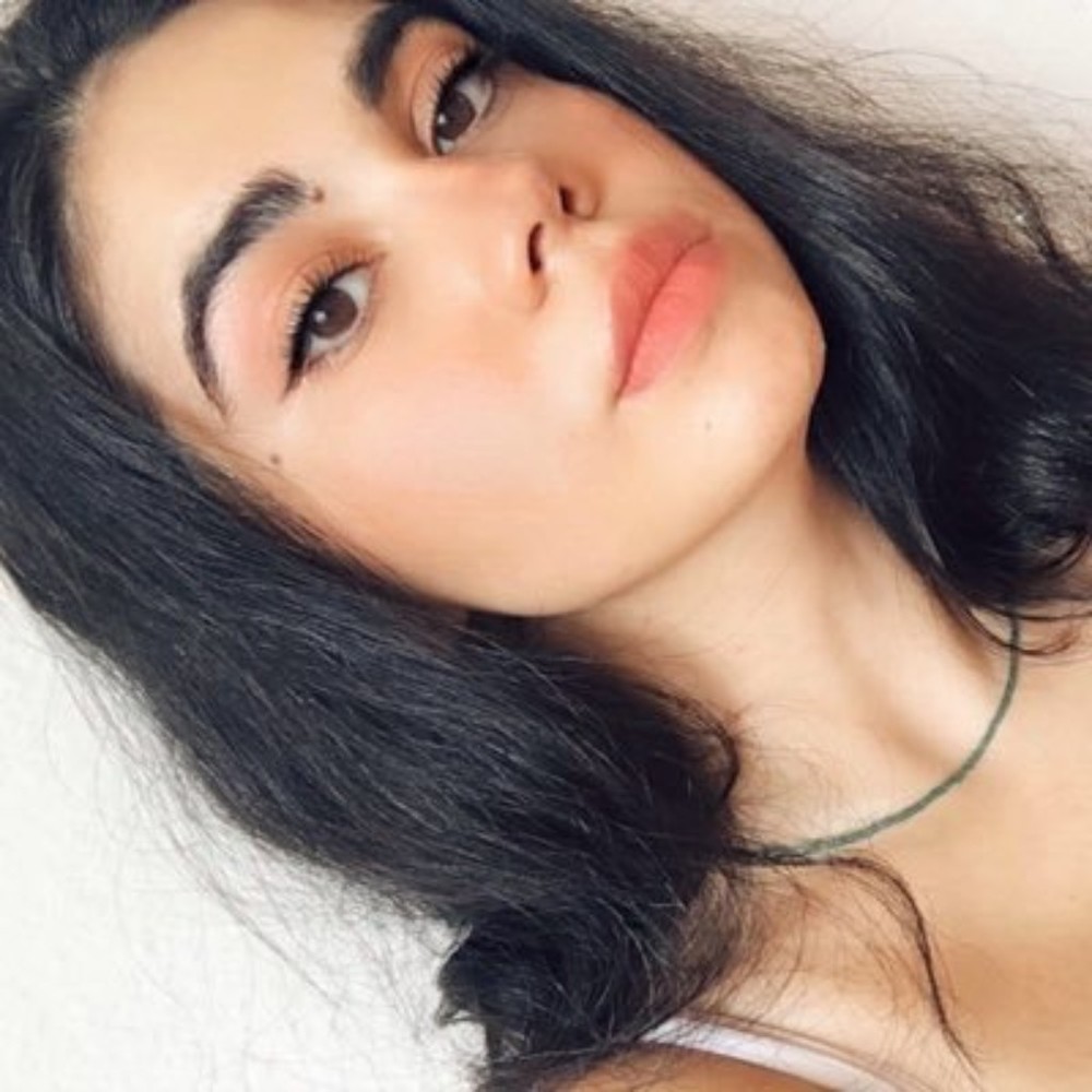 Meet your Posher, Aniya